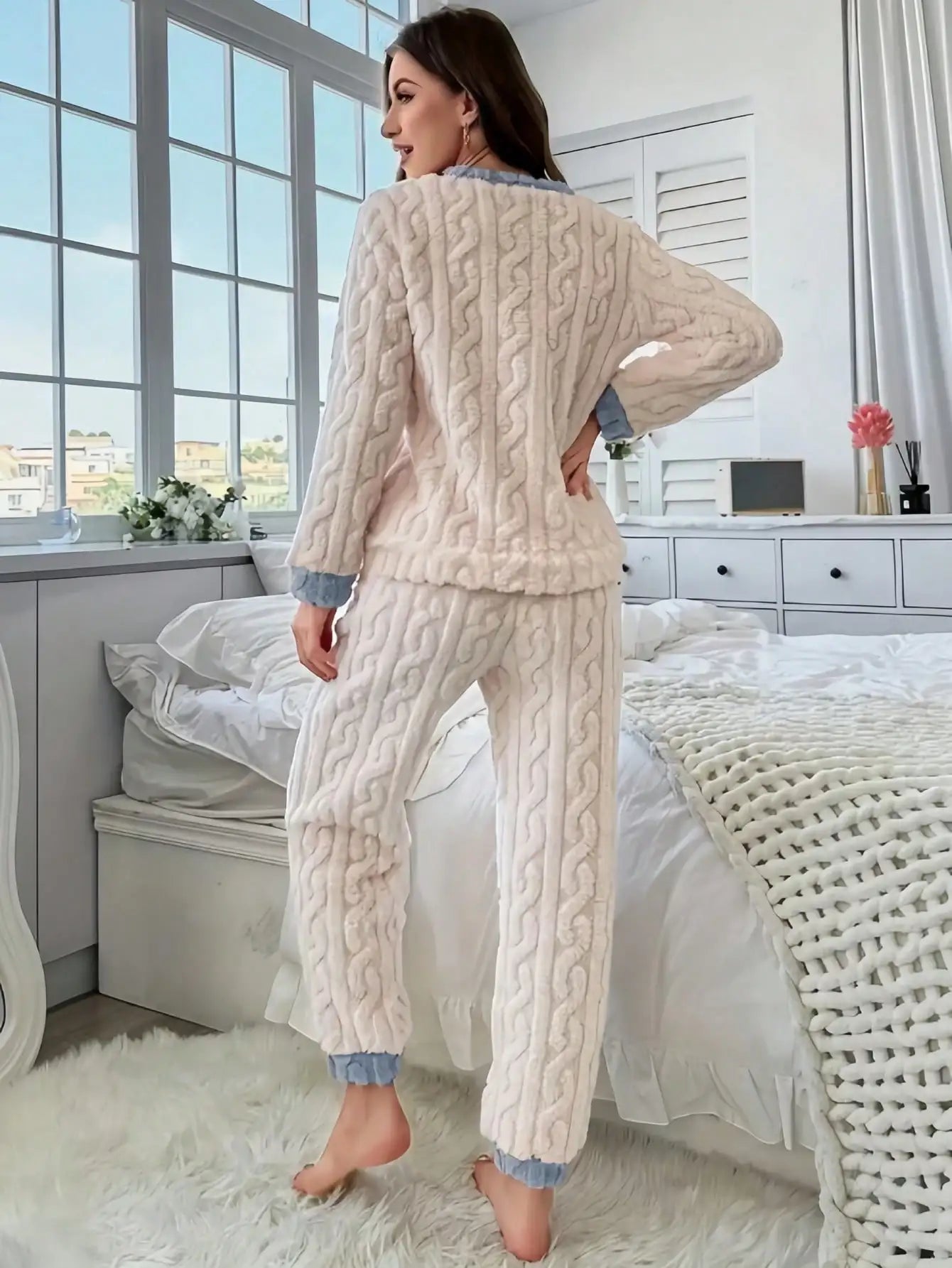 2-piece set of women's autumn and winter pajamas, thick pants, round-neck embroidered five-pointed star, cute cartoon warm suit